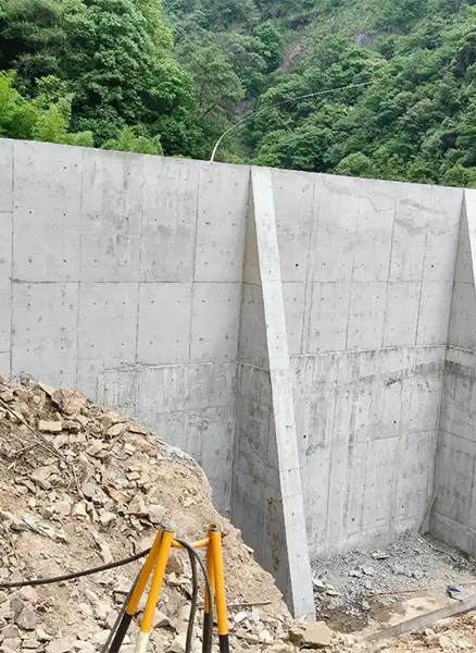 焦作马村区重力式挡土墙